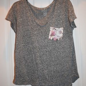 American Eagle favorite T